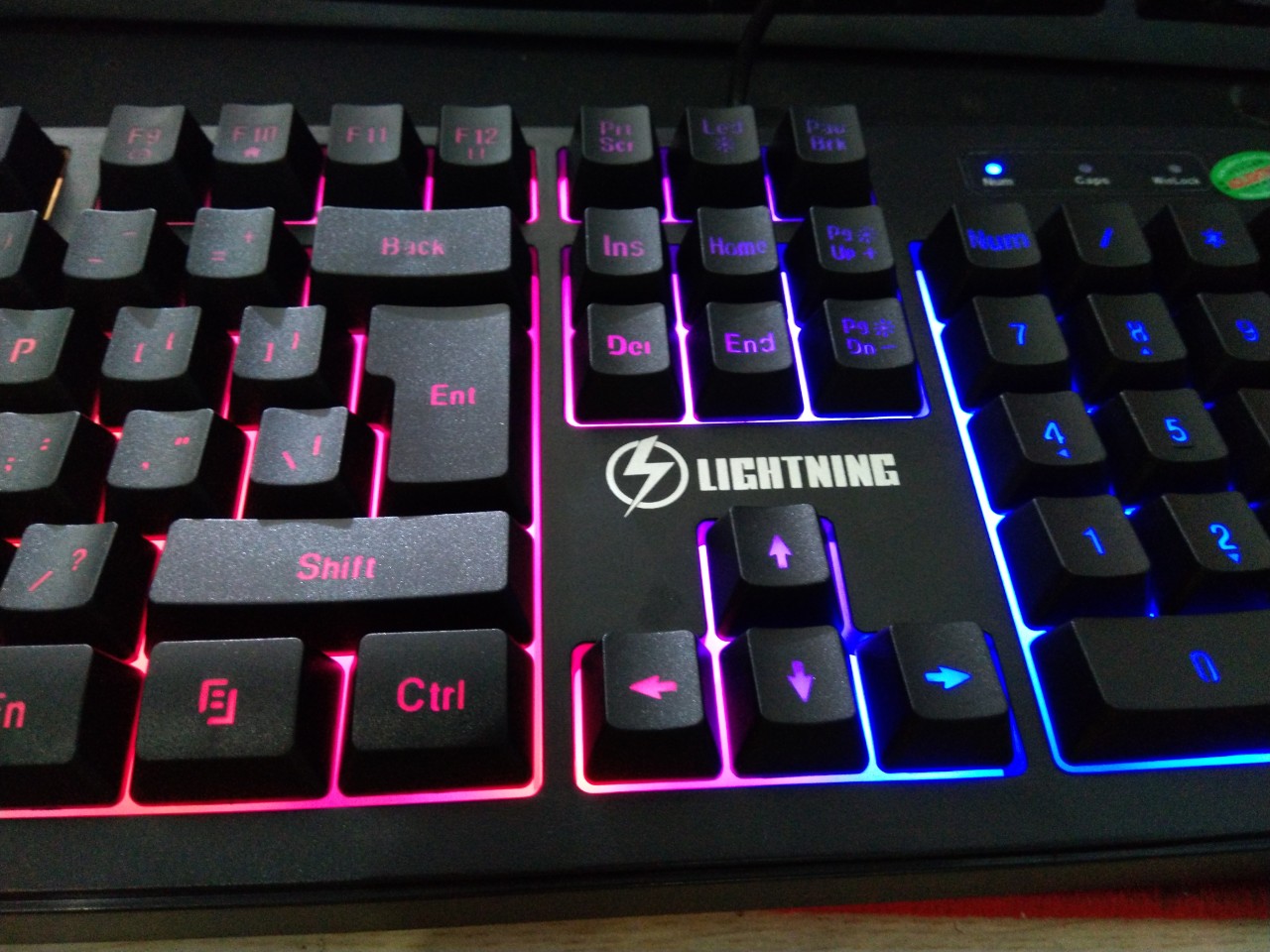 Bàn phím Lightning AD 7700